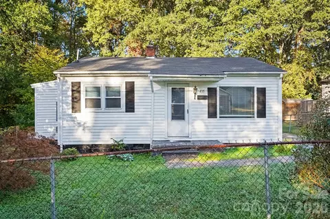 435 Rhyne St, Dallas, NC 28034
