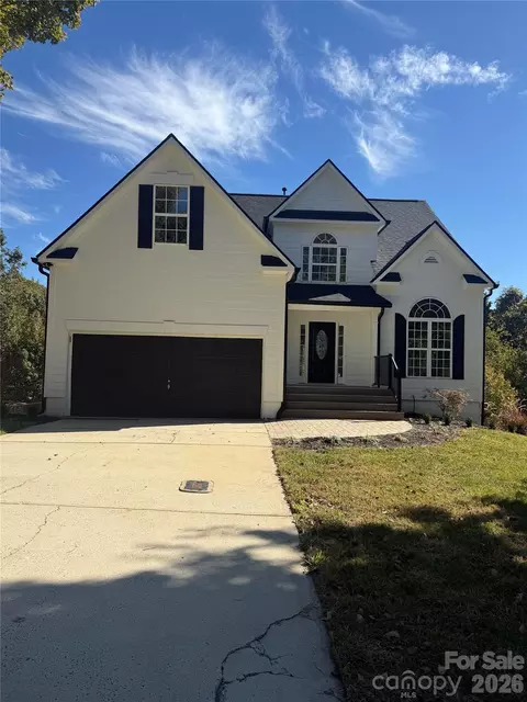 14107 Pine Harbor Dr, Charlotte, NC 28278