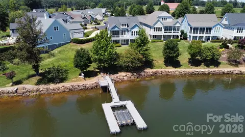 122 Sisters Cove Ct, Mooresville, NC 28117