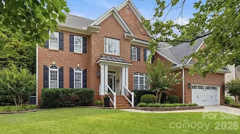 12021 Farnborough Rd, Huntersville, NC 28078