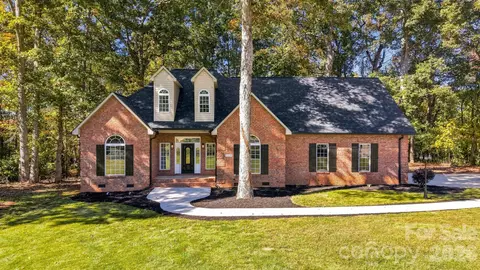 3442 Sourwood Ct, Lincolnton, NC 28092