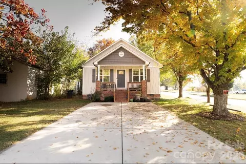 1359 5th St, Statesville, NC 28677