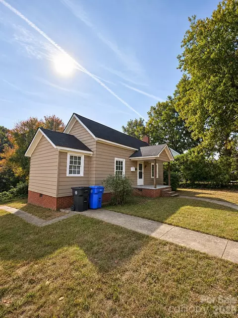 700 Smith St, Mooresville, NC 28115