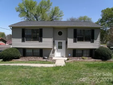 512 7th St, Spencer, NC 28159 photo 1