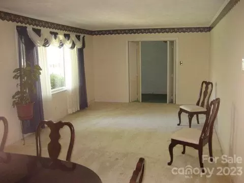 1217 Colonial Dr E, Salisbury, NC 28144 photo 3