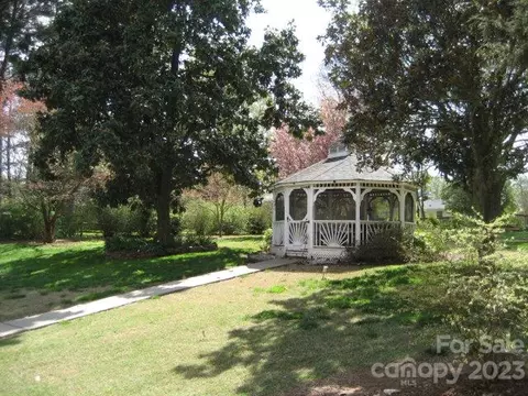 1217 Colonial Dr E, Salisbury, NC 28144 photo 18
