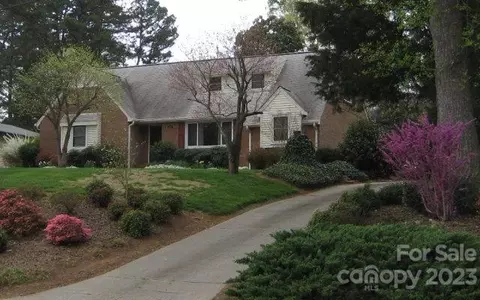 1217 Colonial Dr E, Salisbury, NC 28144 photo 1