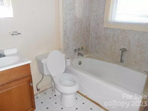 1875 White Rd, Mount Ulla, NC 28125 photo 4