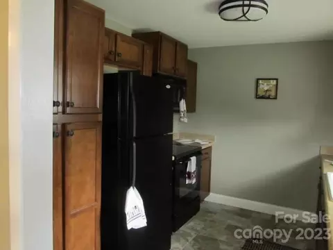 600 8th St, Spencer, NC 28159 photo 6