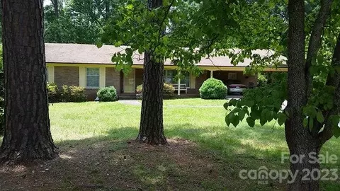 203 Forrest Dr, Salisbury, NC 28147 photo 1