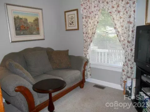 327 Mitchell Ave, Salisbury, NC 28144 photo 4