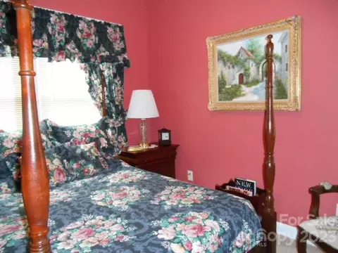 327 Mitchell Ave, Salisbury, NC 28144 photo 5