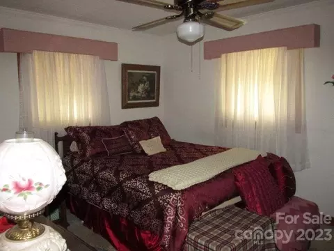 2070 E Ridge Rd, Salisbury, NC 28144 photo 4