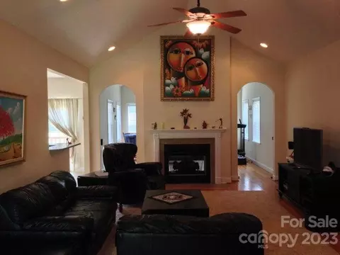 1092 Devonpark Pl N, Salisbury, NC 28147 photo 3