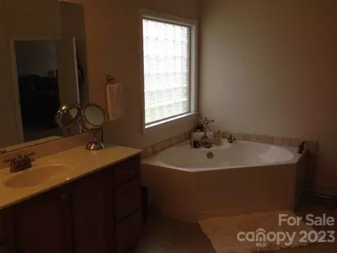 1092 Devonpark Pl N, Salisbury, NC 28147 photo 6