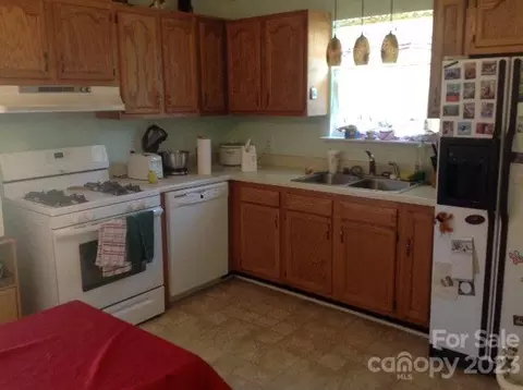 706 8th St, Spencer, NC 28159 photo 5