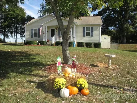 512 Willow Rd, Salisbury, NC 28147 photo 1