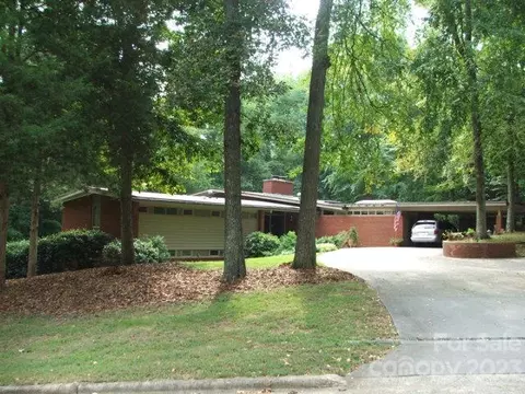 1722 Park Rd E, Salisbury, NC 28144 photo 1