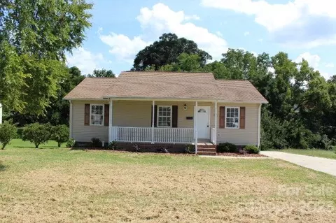 607 Rowan Ave S, Spencer, NC 28159 photo 2