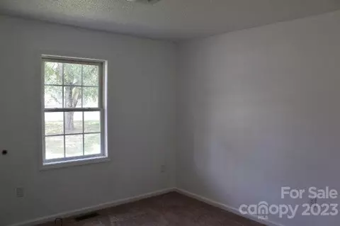 607 Rowan Ave S, Spencer, NC 28159 photo 10