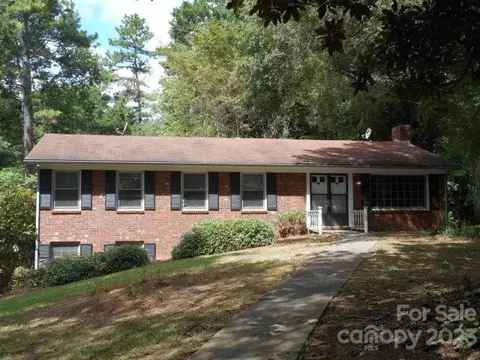 301 Wake Dr, Salisbury, NC 28144 photo 1