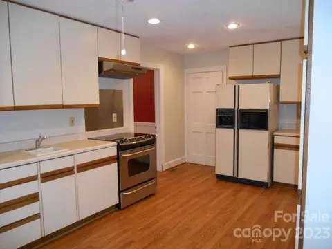 1375 Colonial Dr, Salisbury, NC 28144 photo 8