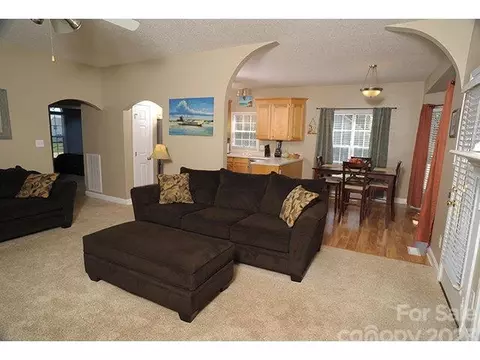 369 Chase Dr, Salisbury, NC 28147 photo 5