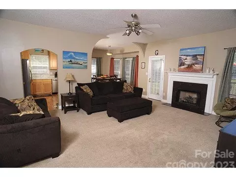 369 Chase Dr, Salisbury, NC 28147 photo 3