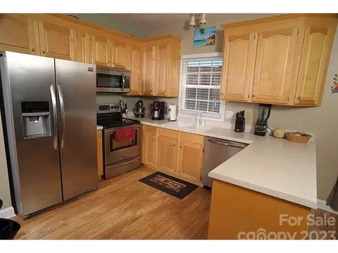 369 Chase Dr, Salisbury, NC 28147 photo 9