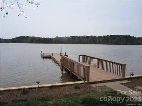 655 Pebble Point Rd, Salisbury, NC 28146 photo 4