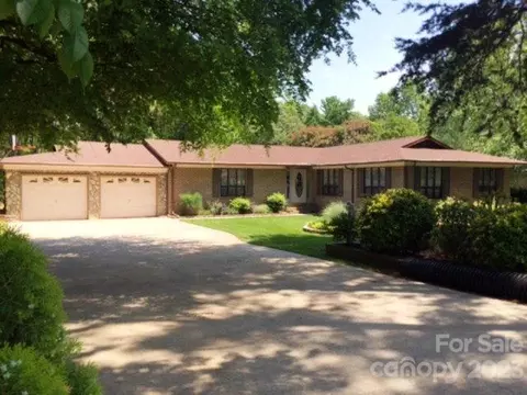 145 Roger Dr, Salisbury, NC 28147 photo 1