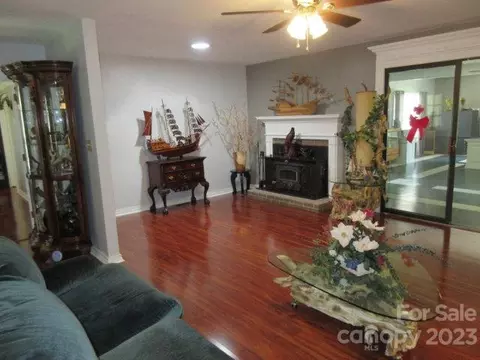 145 Roger Dr, Salisbury, NC 28147 photo 3