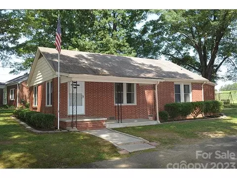 1930 Ridge Rd E, Salisbury, NC 28144 photo 1
