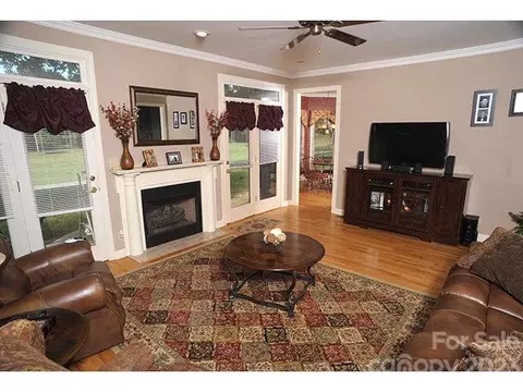 1709 Benjamin Dr, Salisbury, NC 28146 photo 6