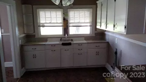 115 7th St, Spencer, NC 28159 photo 3