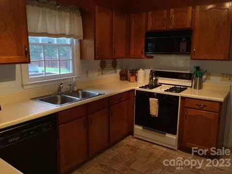 6316 Fox Trce, Salisbury, NC 28147 photo 11