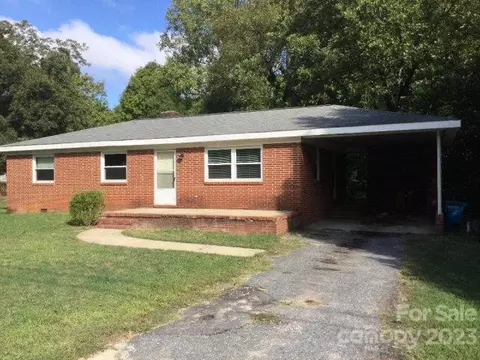 1224 Edgedale Dr, Salisbury, NC 28144 photo 1