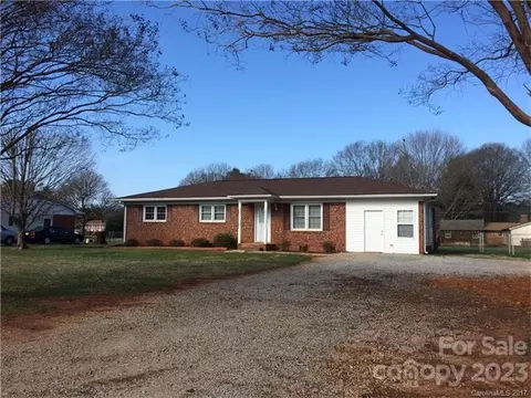 160 Chamblee Dr E, Salisbury, NC 28146 photo 1