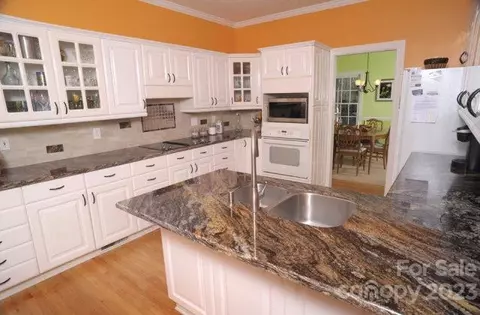 105 Colleton Pl, Salisbury, NC 28146 photo 9