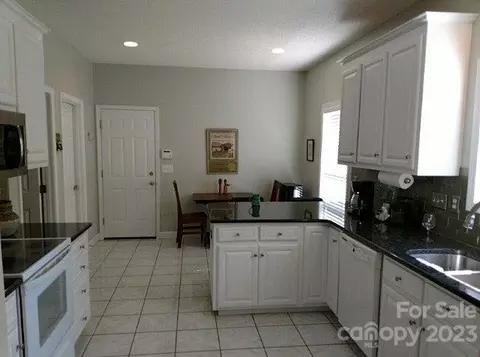 806 Overhill Rd, Salisbury, NC 28144 photo 3