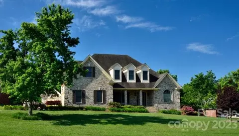 1204 Edgewater Ct, Salisbury, NC 28146 photo 4