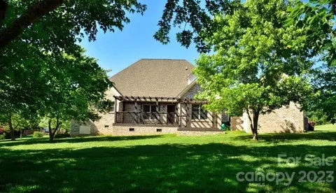 1204 Edgewater Ct, Salisbury, NC 28146 photo 3