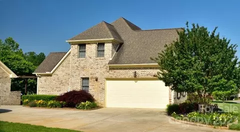 1204 Edgewater Ct, Salisbury, NC 28146 photo 2