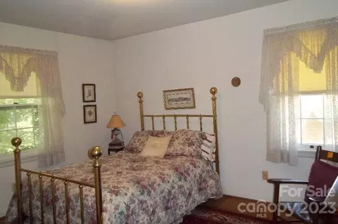 202 17th St W, Spencer, NC 28159 photo 5