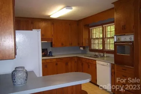 202 17th St W, Spencer, NC 28159 photo 2