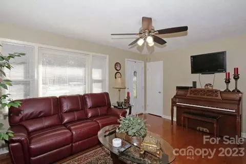220 Dulin Ave, Salisbury, NC 28146 photo 6