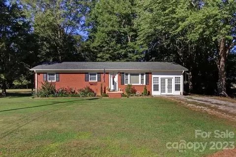 220 Dulin Ave, Salisbury, NC 28146 photo 3