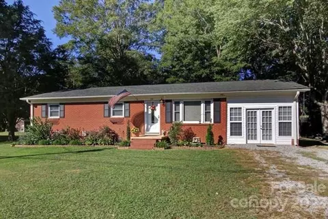 220 Dulin Ave, Salisbury, NC 28146 photo 4