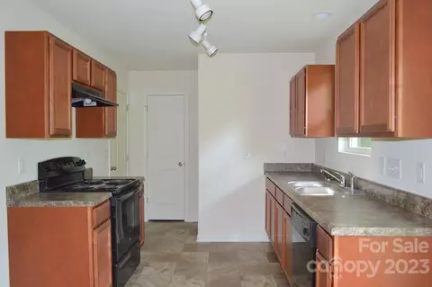 130 Fallsworth Ct, Salisbury, NC 28147 photo 2