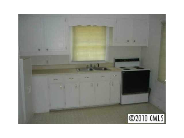 708 S Bragg St, Monroe, NC 28112 photo 3